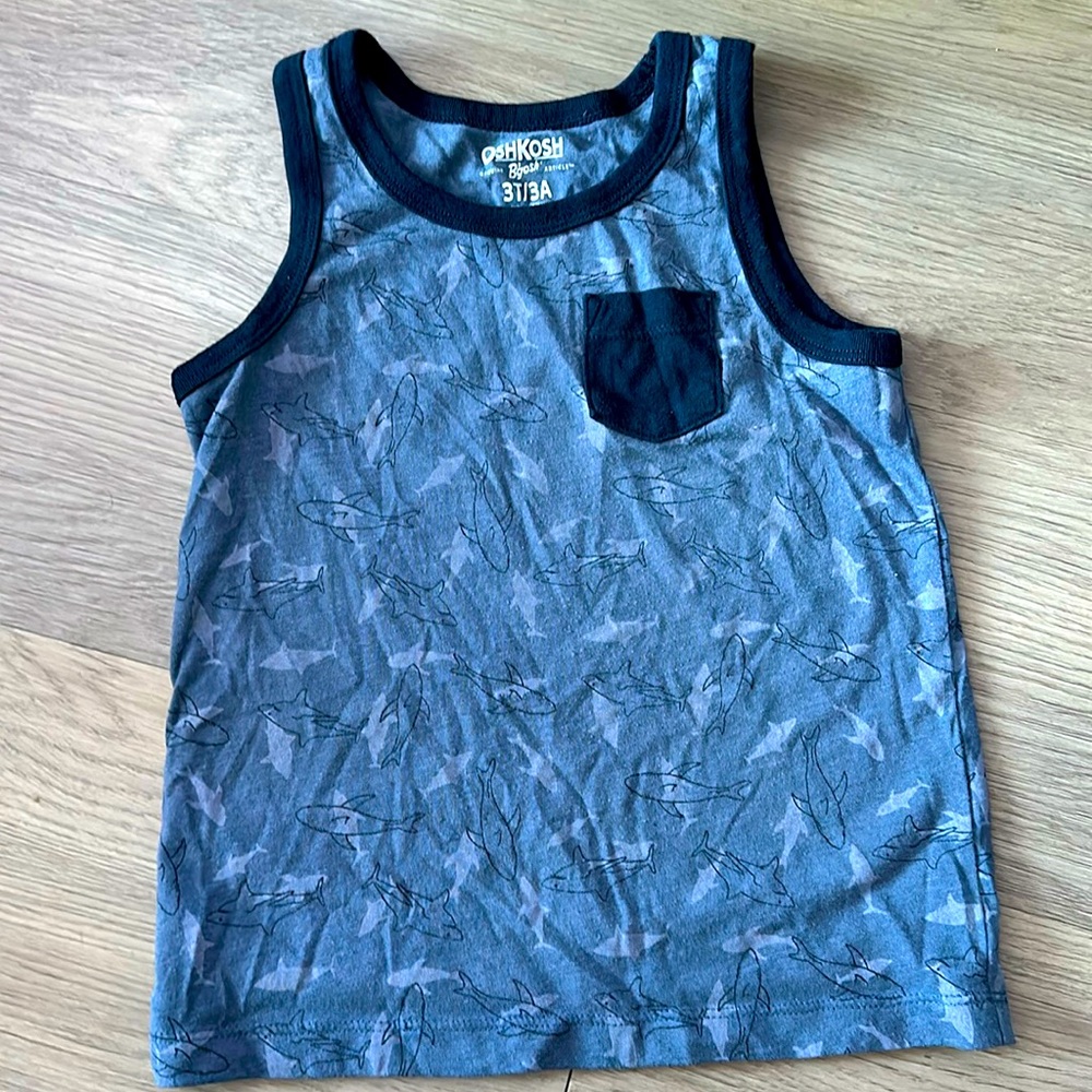 ☀️OSHKOSH Shark 🦈 Tank top 3T🎽